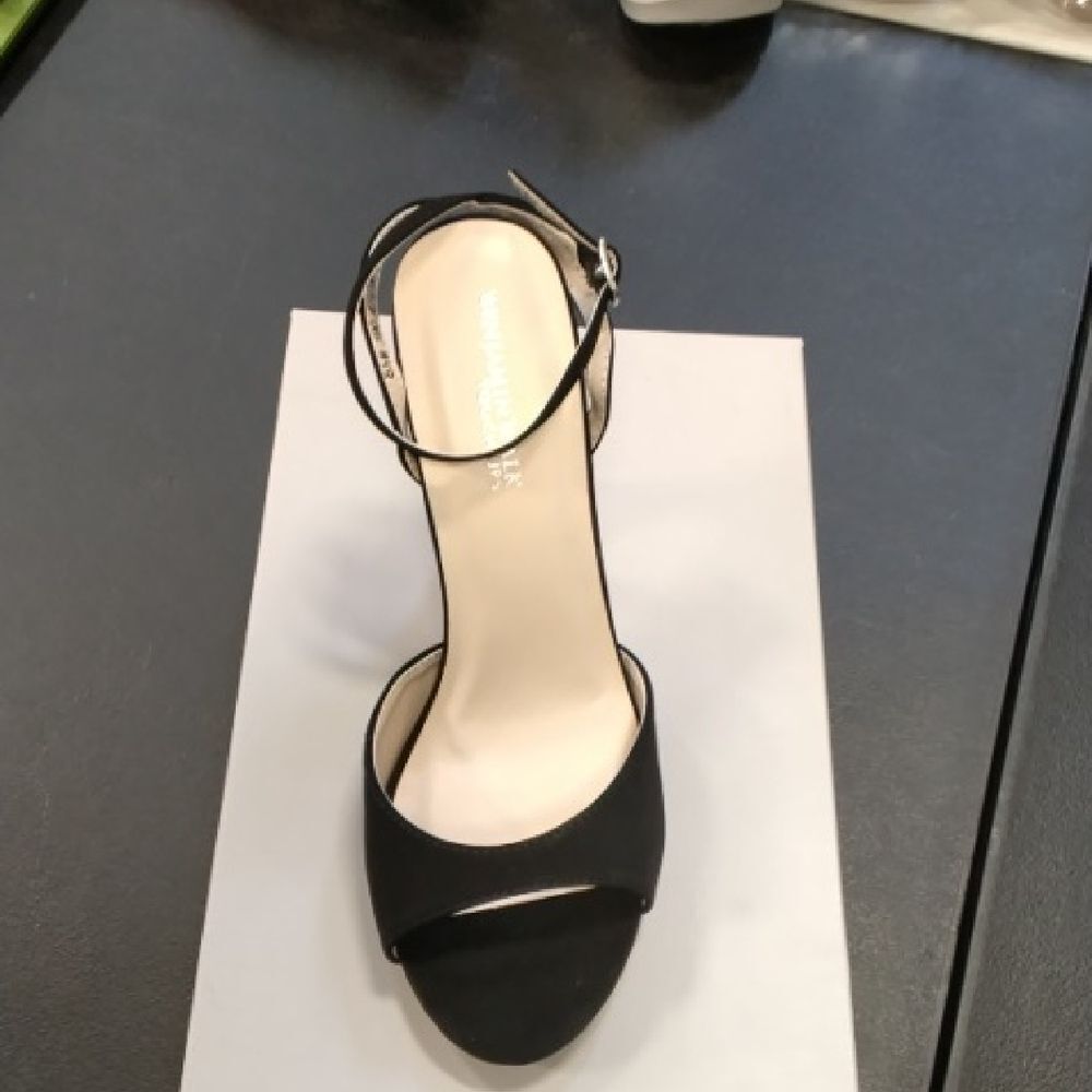 Benjamin Walk Black and Cream Heels
